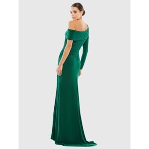 Ieena for Mac Duggal Green Ruched Drop Shoulder Foldover Gown - Size 4 - NWT
